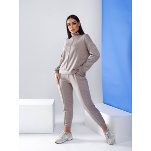 Стильний бежевий ангоровий костюм oversize зі стрілками: кофта та штани